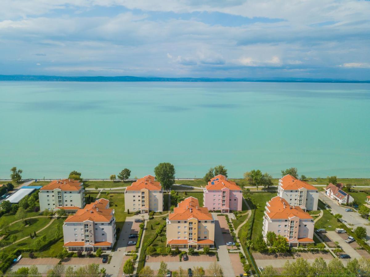 Myflat Golden Coast Panorama Apartment Siófok Zewnętrze zdjęcie