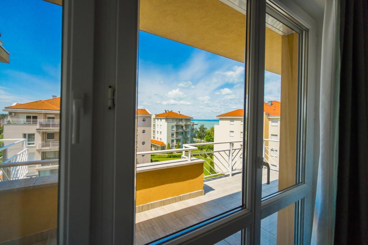 Myflat Golden Coast Panorama Apartment Siófok Zewnętrze zdjęcie